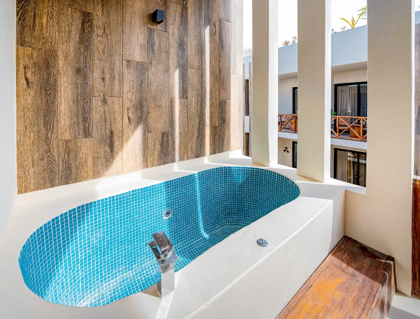 Jacuzzi